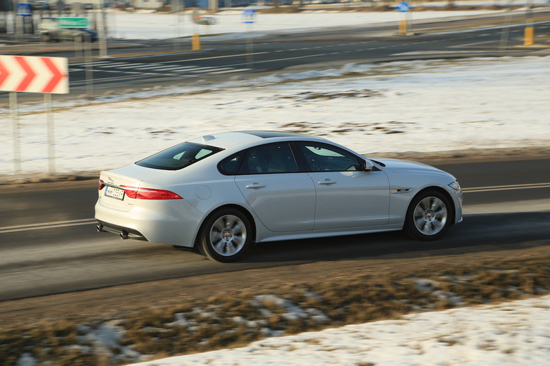 Jaguar XF 3.0 TDV6 R-Sport