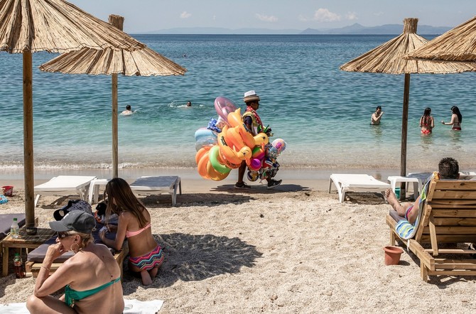 I nakon 1. jula putnici svih zemalja biće podvrgnuti slučajnim testovima 