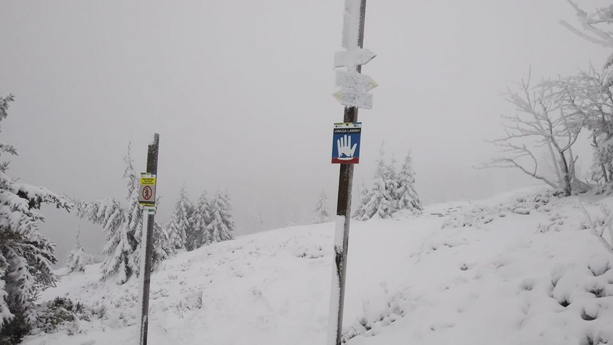 Karkonosze: pierwszy stopień zagrożenia lawinowego. Część szlaków zamknięta