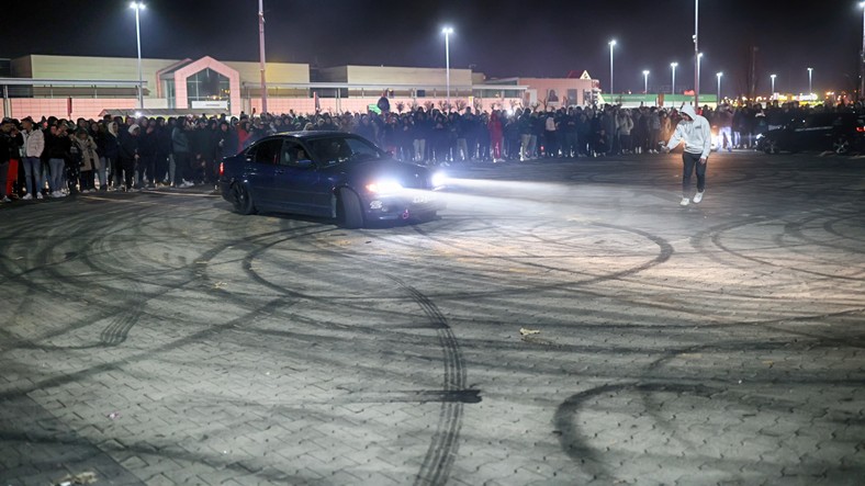 Nielegalne wyścigi we Wrocławiu 3.12.2023 r.