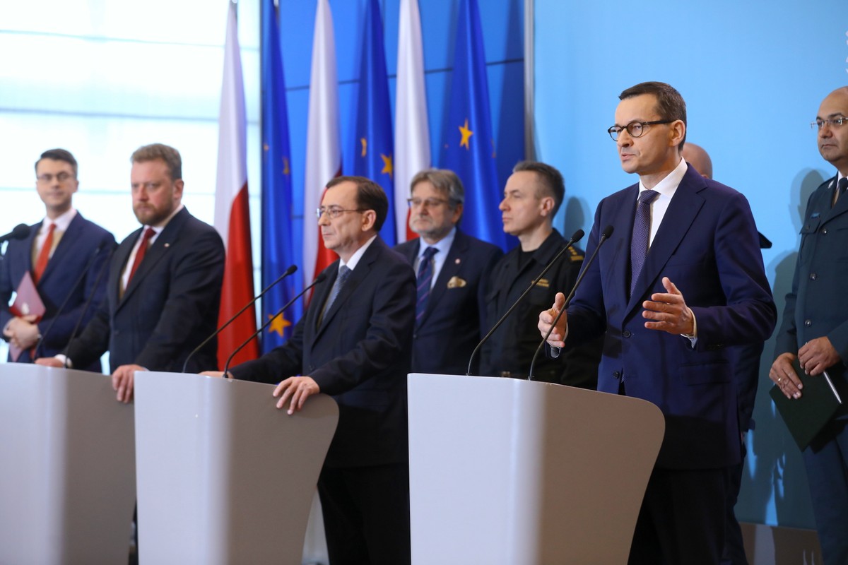 Mateusz Morawiecki, Piotr Mueller, Mariusz Kamiski, ukasz Szumowski, Alvin Gajadhur, Jarosław Pinkas