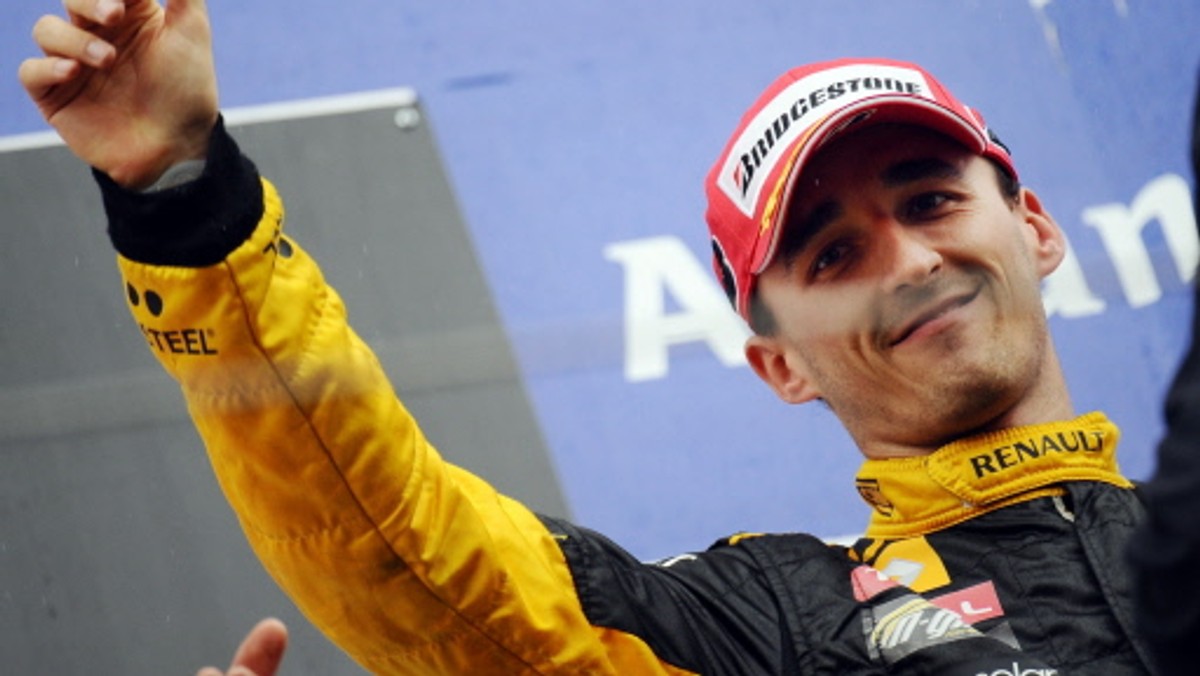 W rozmowie z "Przeglądem Sportowym" Robert Kubica stwierdził, że nie interesują go plotki związane z wzmocnieniem zespołu Renault osobą byłego mistrza świata, Kimim Raikkonenem. - To mnie nie rusza - zapewnia.