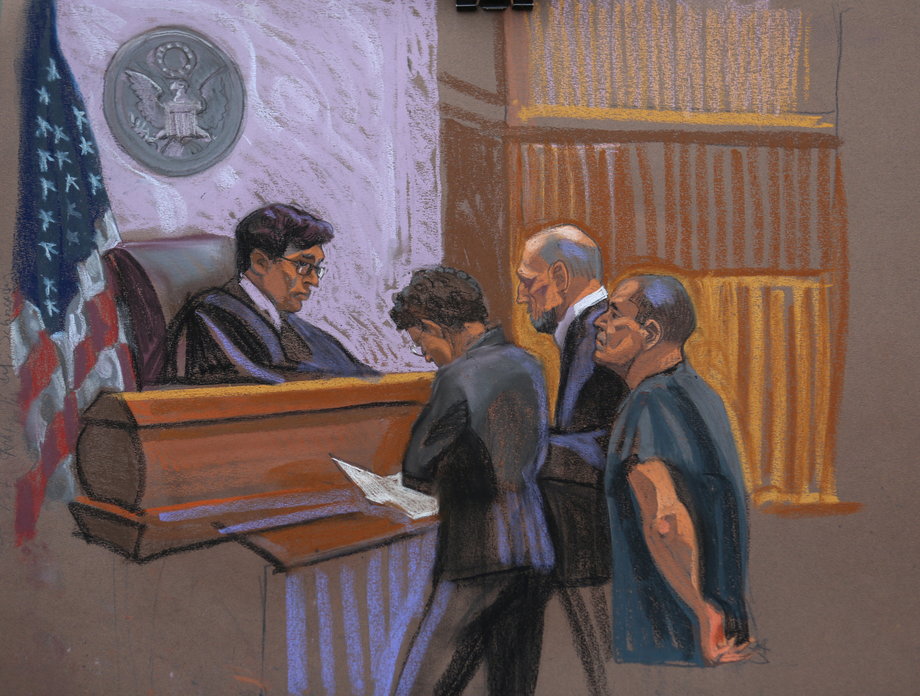 Joaquin "El Chapo" Guzmán, right, and defense attorneys Michael Schneider, center right, and Michelle Gelernt, center left, shown in a court sketch in Brooklyn, New York City, January 20, 2017.