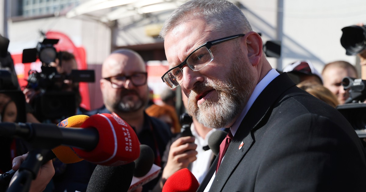 Prokuratura przyjrzy się poniedziałkowej debacie. Chodzi o słowa Grzegorza Brauna