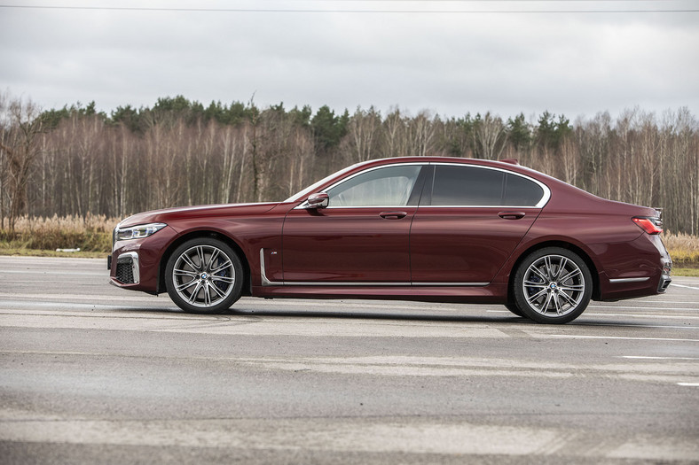 BMW 750i xDrive