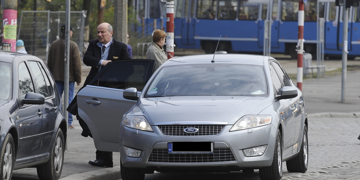 Samochody służbowe urzędników we Wrocławiu