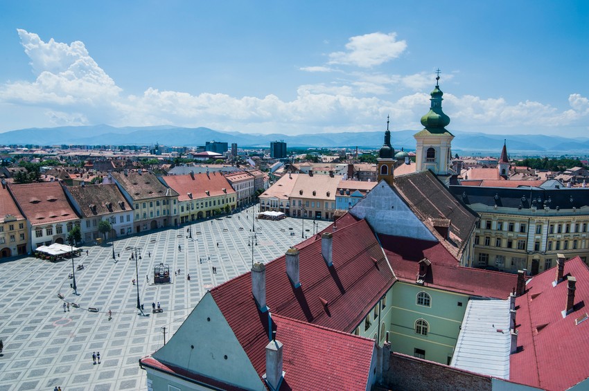 Zemljotres jačine 5,6 stepeni Rihterove skale pogodio je noćas Rumuniju a osetio se i u Istočnoj Srbiji