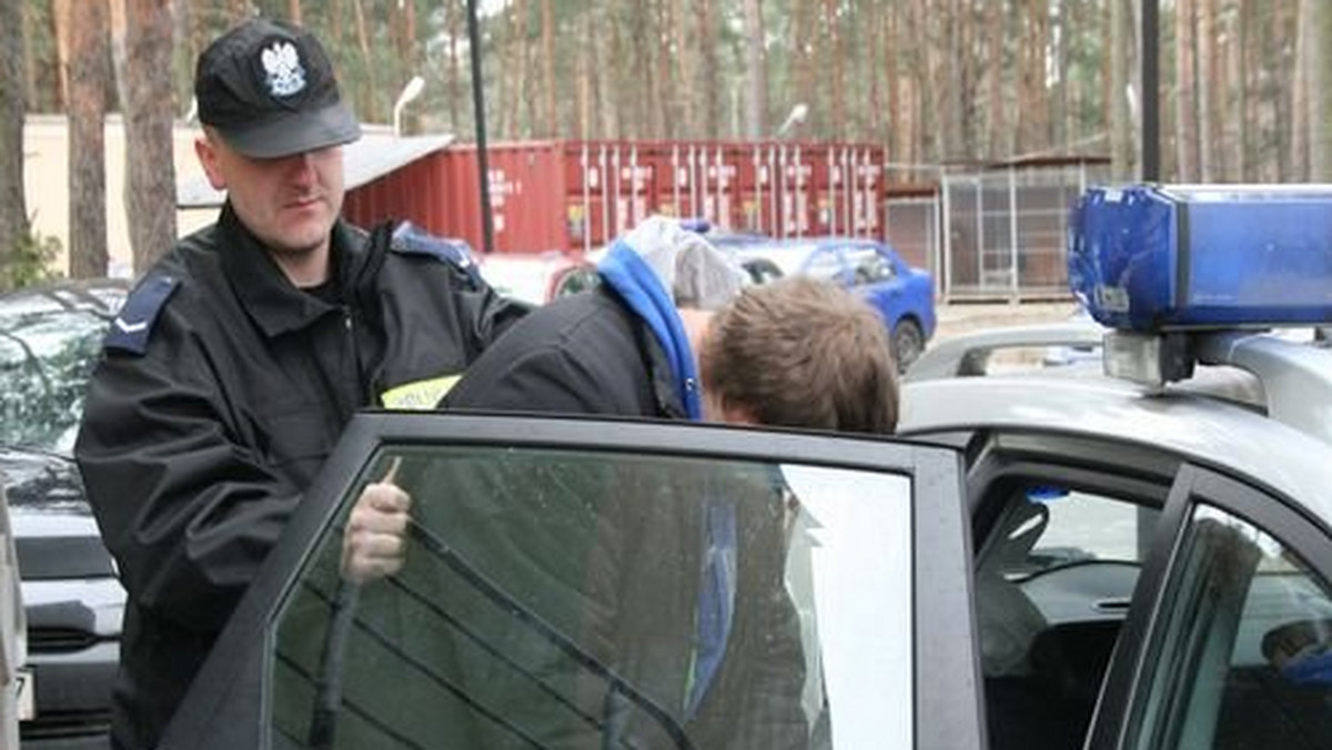 Kryminalni z Otwocka zatrzymali sprawcę zgwałcenia młodej kobiety. Okazał się nim 24-letni Tomasz S. - były chłopak ofiary.