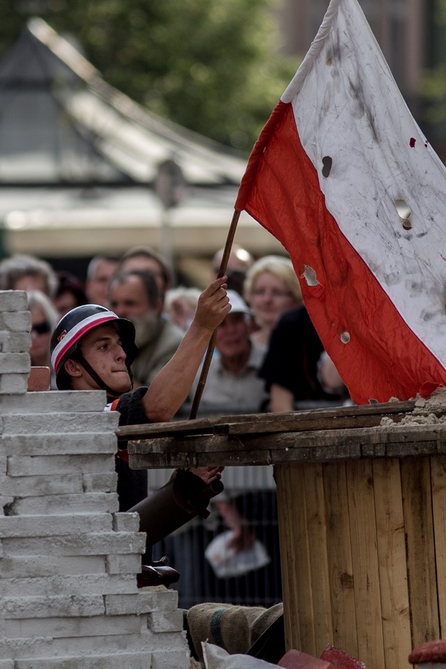 WROCŁAW POWSTANIE WARSZAWSKIE REKONSTRUKCJA