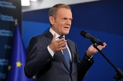 Tusk po spotkaniu z ZNP: Dziś o edukacji decyduje trójkąt "minister, kurator i partia"