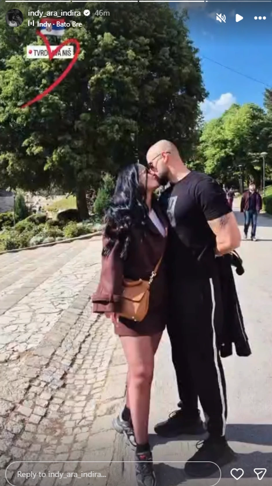 Indi sa novim dečkom