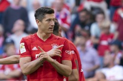 Robert Lewandowski po raz trzeci w tym sezonie w jedenastce "Kickera"