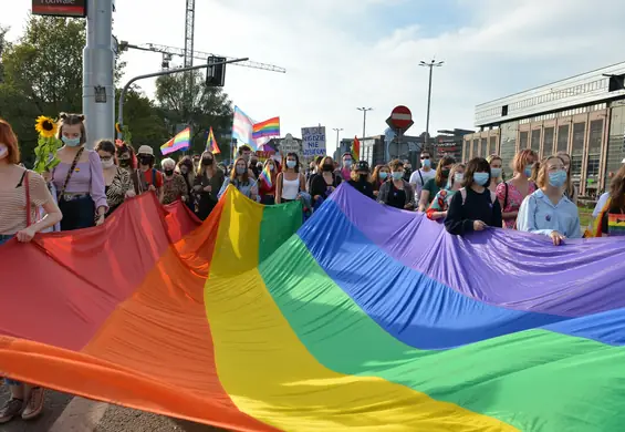 Żeby zrozumieć miesiąc tęczowej dumy, trzeba najpierw zaznać tęczowego wstydu