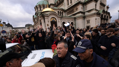 Starcia protestujących studentów przed parlamentem w Sofii