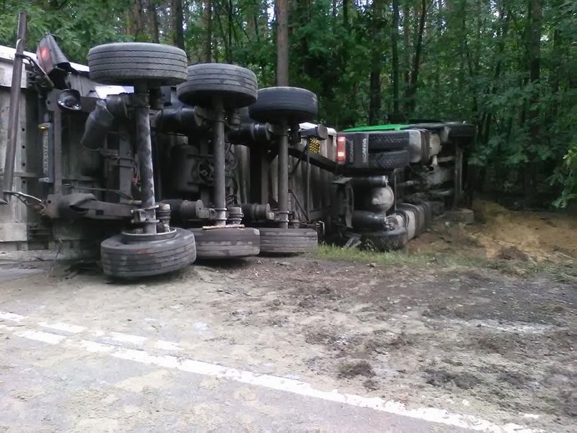 Śmiertelny wypadek na drodze wojewódzkiej nr 964 w Borzęcinie