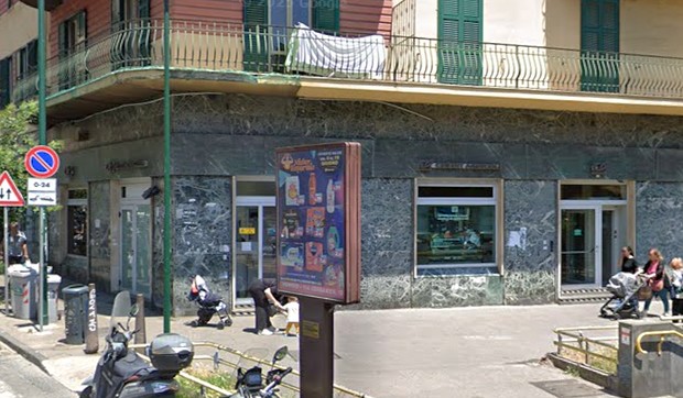Poslovnica Kredi Agrikol banke u Napulju pre pljačke | Foto: Google