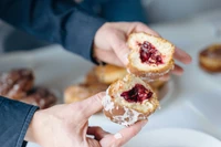 Pączek to nie tylko bomba kaloryczna. Jest z nim inny, poważny problem