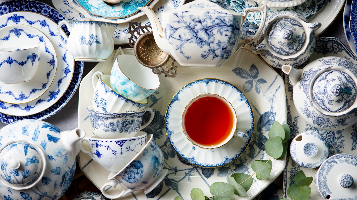 Ako stará keramika potichu uvoľňuje ťažké kovy do vášho jedla.