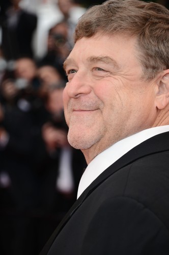 8. John Goodman – 743 milliony dolarów
