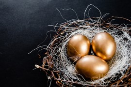 Ofarbajte USKRŠNJA JAJA U LUKSUZNU ZLATNU NIJANSU: Veruje se da privlače sreću i bogatstvo, a TEHNIKA je laka kao pero