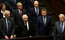 Gowin: Najpierw odrzucimy wotum nieufności, a potem przeprowadzimy rekonstrukcję