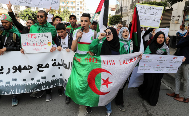 Prezydent Algierii składa rezygnację. Abdelaziz Buteflika wyprzedził ruch wojska
