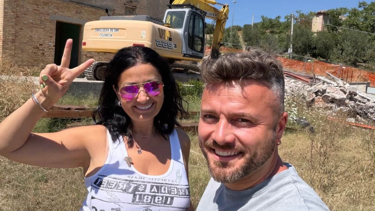 Gabriela Cristea și Tavi Clonda și-au demolat casa din Italia: „Vă arăt niște imagini”