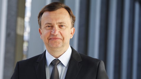 Wiesław Żyznowski znalazł się na 18. miejscu w rankingu najbogatszych Polaków magazynu "Forbes". Teraz poznaliśmy jego dokładne zarobki. 