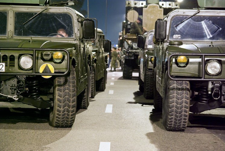 Donald Tusk i jego obietnice - modernizacja armii: obietnica SPEŁNIONA