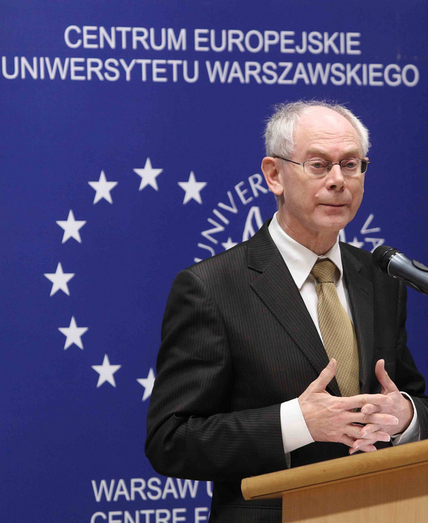 Przewodniczący Rady Europejskiej Herman van Rompuy podczas wykładu "Wyzwania stojące przed Unią Europejską w 2011 roku", z okazji 20-lecia Centrum Europejskiego Uniwersytetu Warszawskiego. Fot. PAP/Radek Pietruszka