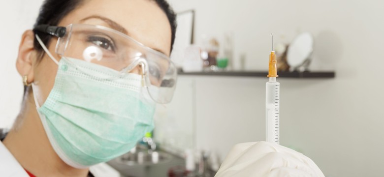 Naczelna Rada Lekarska: Dentyści mogą wykonywać zabiegi z wykorzystaniem botoksu
