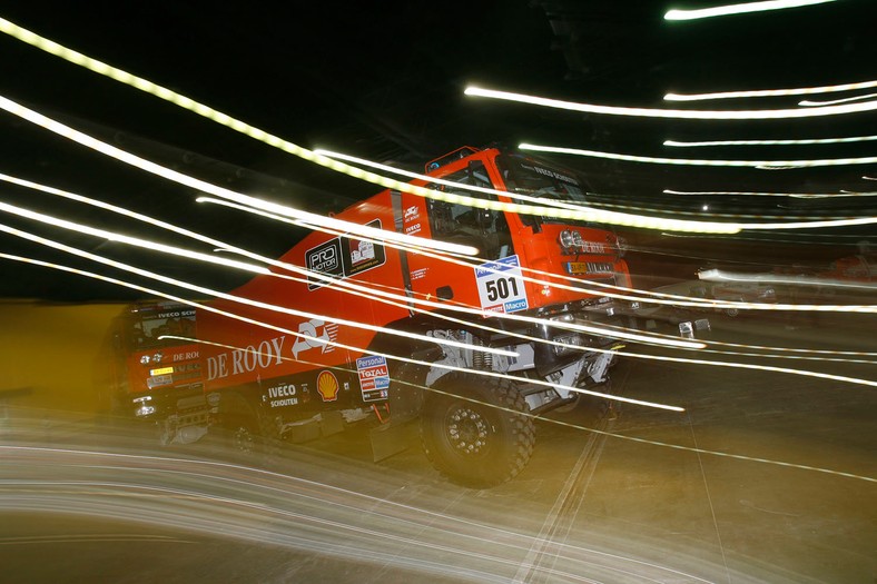 Buenos żyje Rajdem Dakar 2011 (Fot. Rallyworld©Willy Weyens)