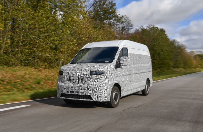 Pierwsza jazda prototypem nowego Renault Master E-Tech