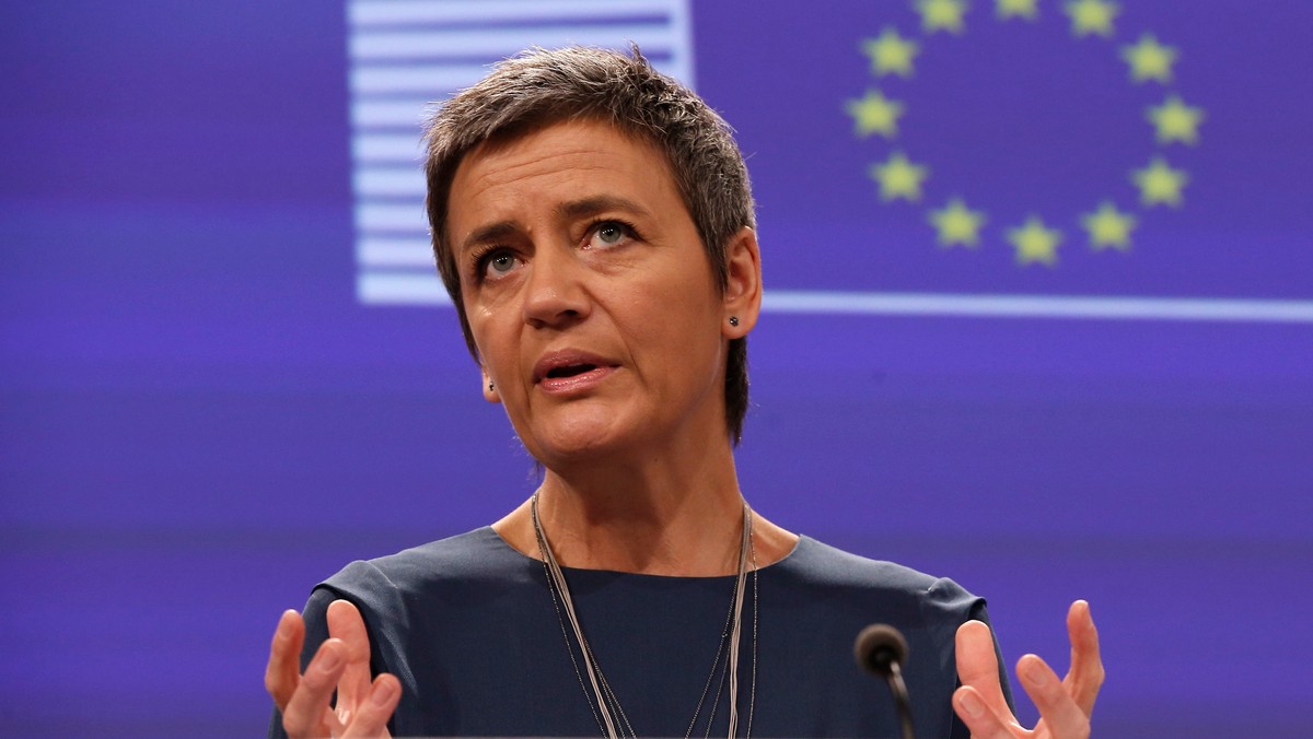 Komisja Europejska nałożyła 19,4 mln euro kary na pięć firm produkujących koperty - poinformowała dzisiaj komisarz ds. konkurencji Margrethe Vestager. Zdaniem KE ukarane przedsiębiorstwa sztucznie podnosiły ceny swych produktów w latach 2003 -2008.