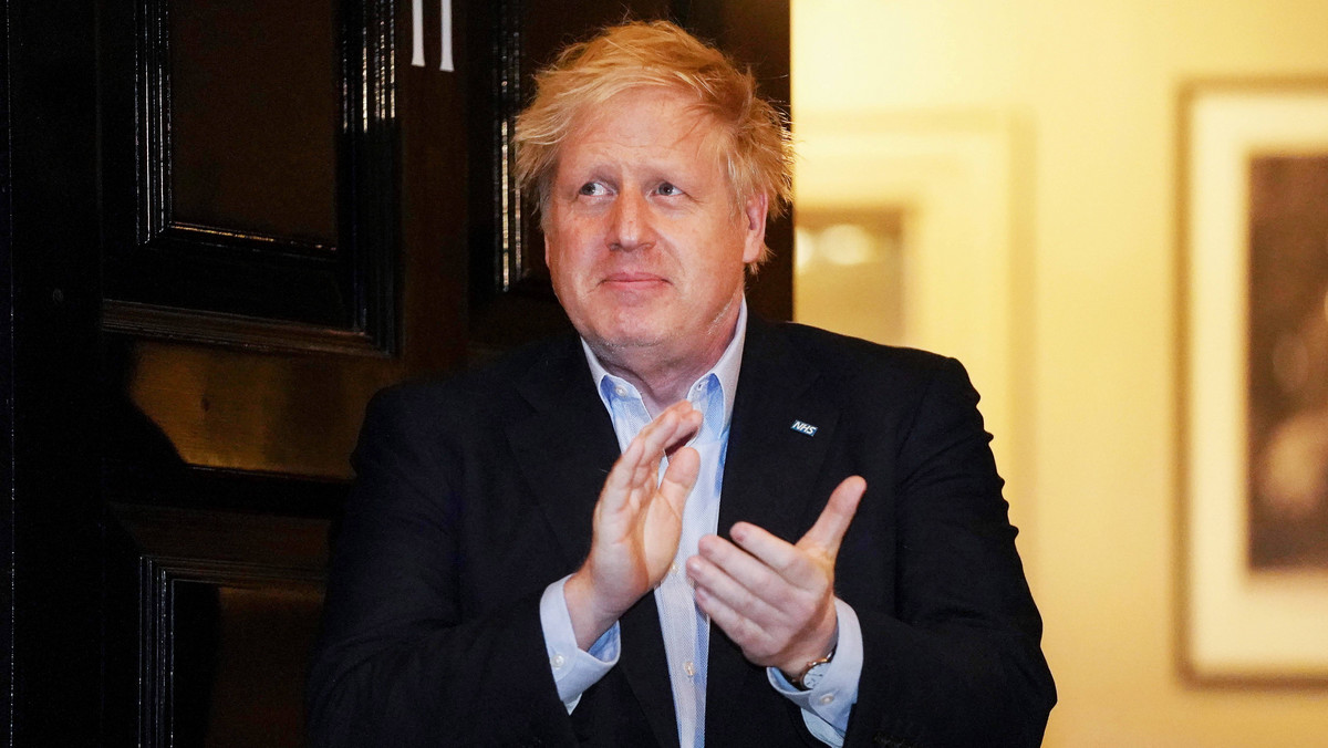 Koronawirus. Boris Johnson: zawdzięczam życie pracownikom służby zdrowia