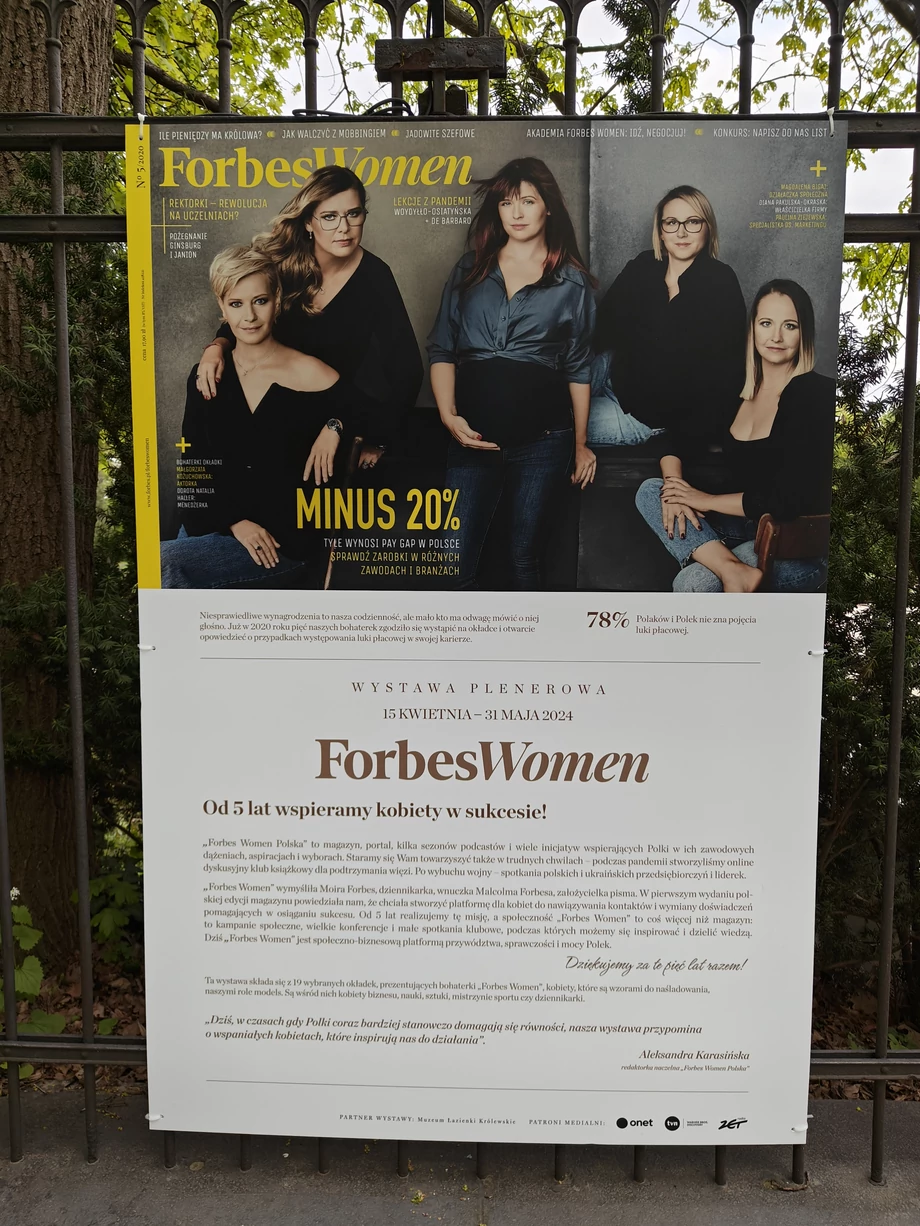Wystawa składa się z 20 plansz prezentujących bohaterki okładek „Forbes Women”.