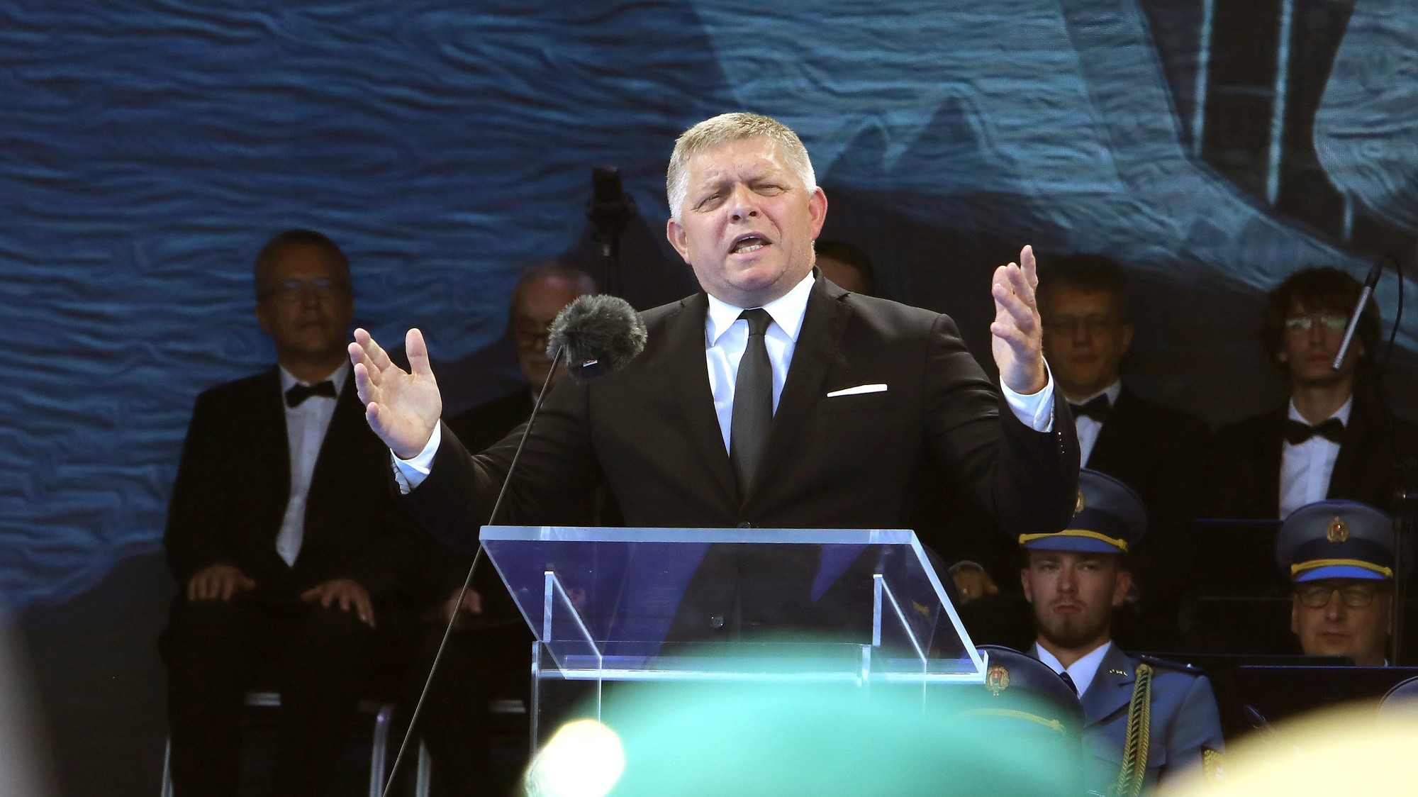 Premiér Robert Fico (Smer-SD) počas prejavu na oslavách 82. výročia Slovenského národného povstania (SNP) v Banskej Bystrici.