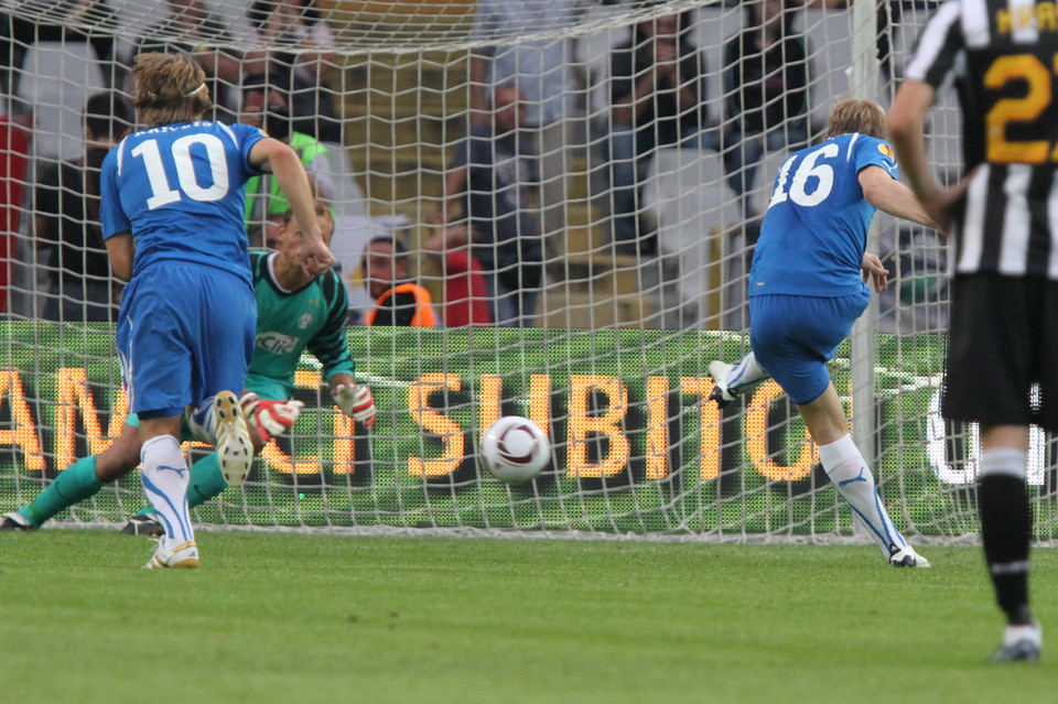 PIŁKA NOŻNA LE JUVENTUS TURYN LECH POZNAŃ