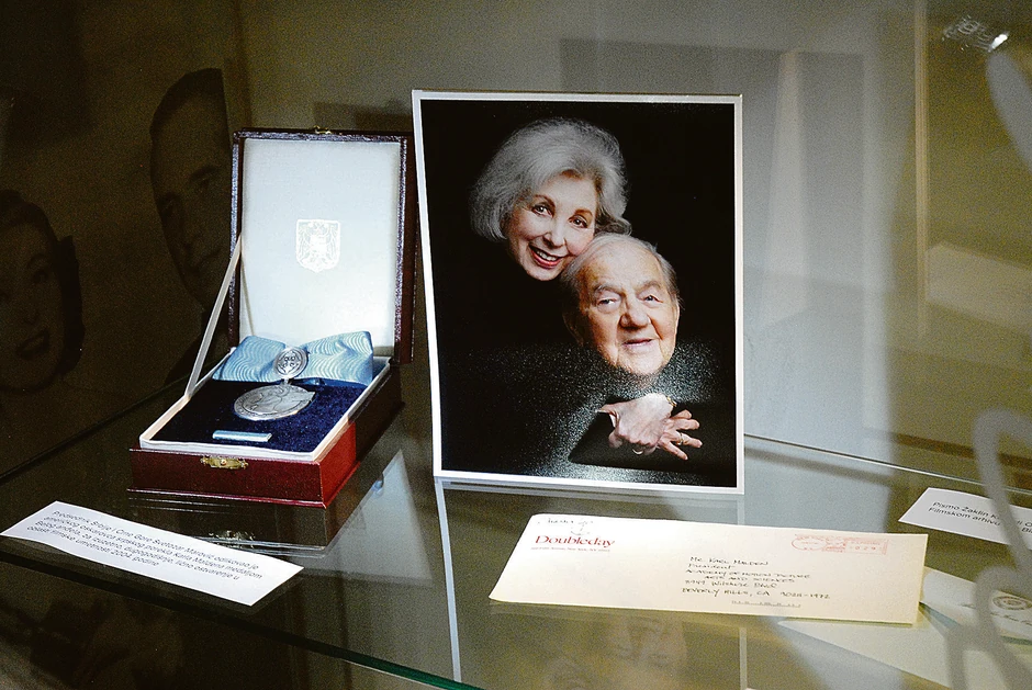 Orden i fotografija sa suprugom