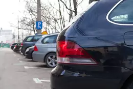 Wyższe opłaty sposobem na wolne miejsca parkingowe