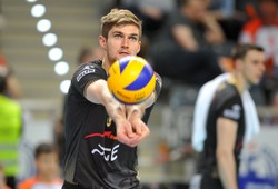 PlusLiga: Karol Kłos przedłużył kontrakt z PGE Skrą
