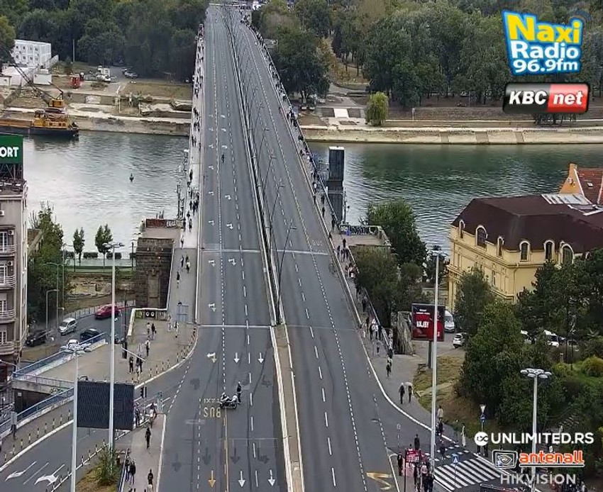 Obustavljen saobraćaj na Brankovom mostu