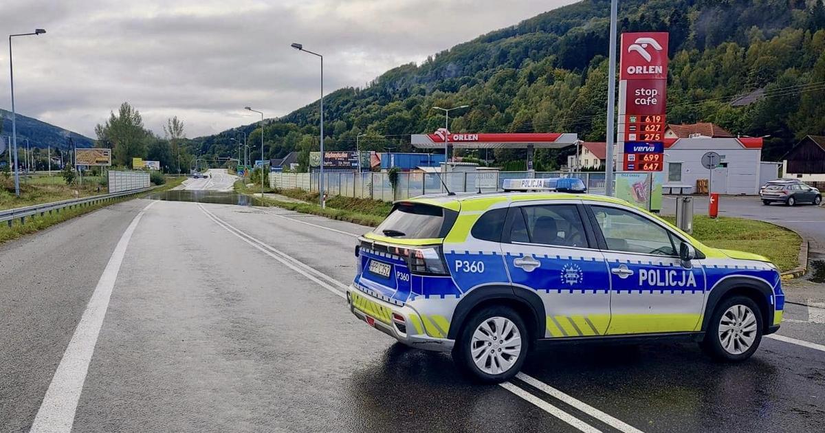  Powódź sparaliżowała Śląsk. Policjanci ostrzegają: te drogi są nieprzejezdne LISTA