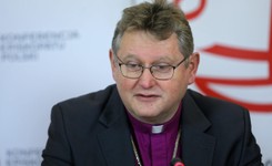 Bp Jerzy Samiec: W naszym Kościele są osoby LGBT i nie są ideologią