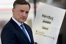 Młodemu Zbigniewowi Ziobrze wysyłano anonimy z groźbami śmierci