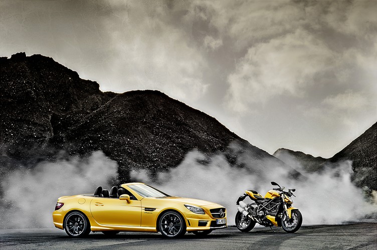 Mercedes SLK 55 AMG i Ducati Streetfighter 848