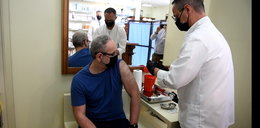 Adam Niedzielski przyjął trzecią dawkę szczepienia na koronawirusa. Ostrzega przed Omikronem