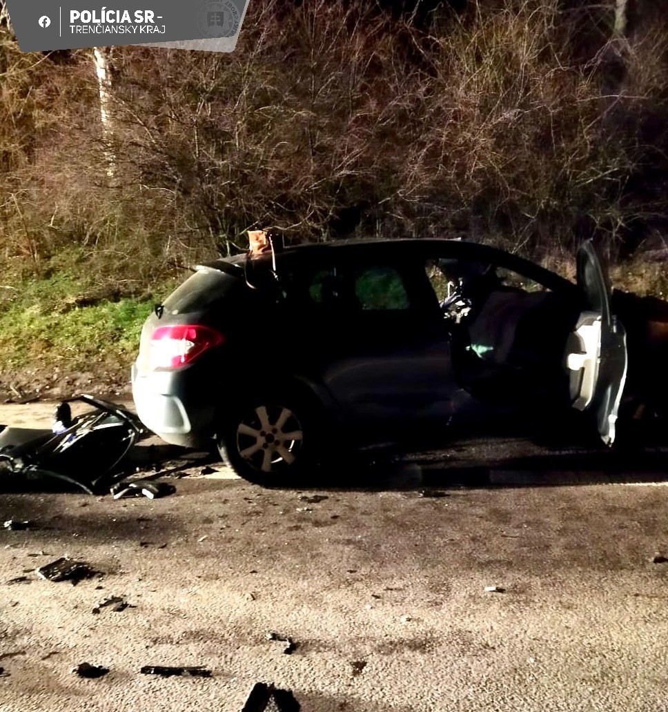 Zrážku s nákladným autom neprežila 45-ročná vodička.