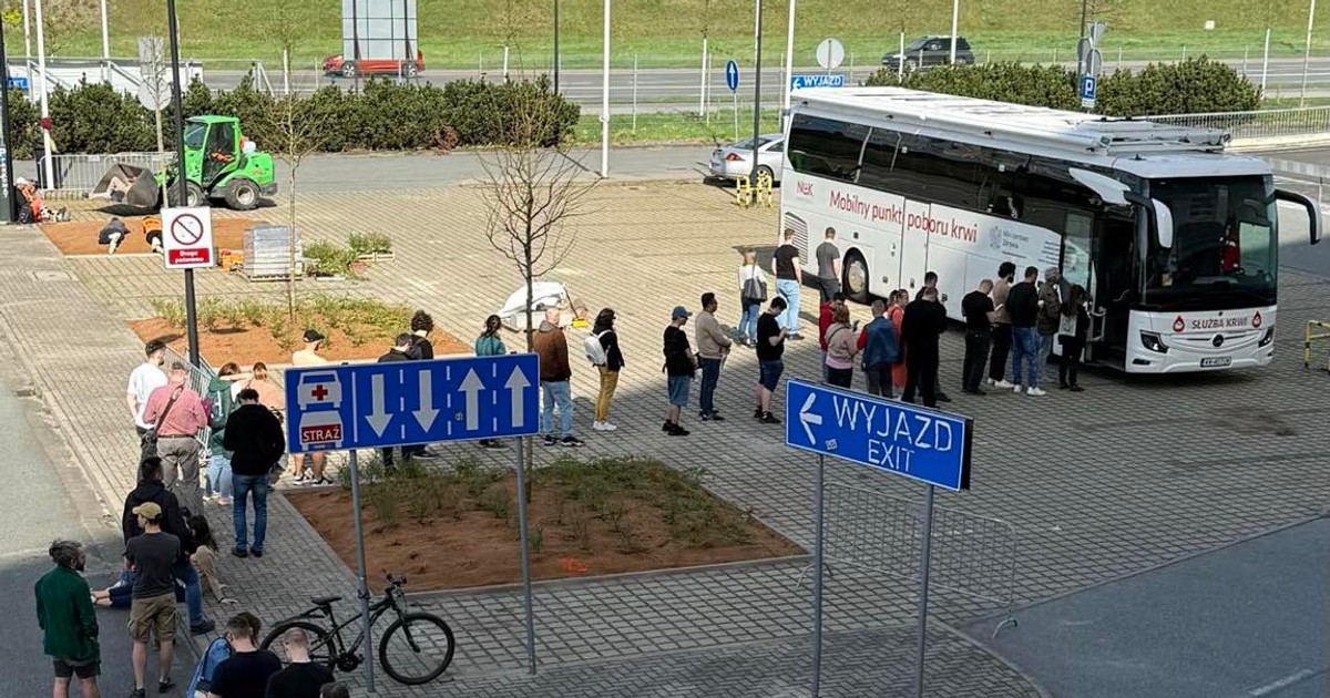Krwiobus na Tarczyński Arenie. To się opłaca!