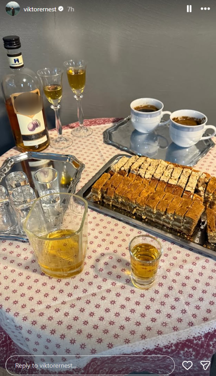 Viktor Živojinović pokazao trpezu